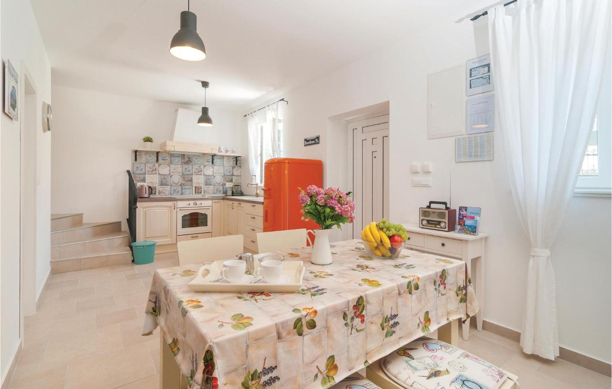 Stunning Home In Primosten With Kitchen المظهر الخارجي الصورة
